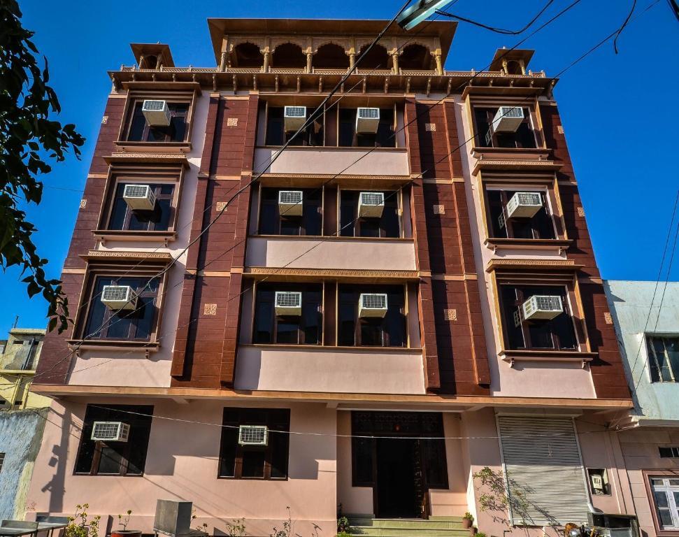 Hotel Ram Singh Palace ジャイプール エクステリア 写真