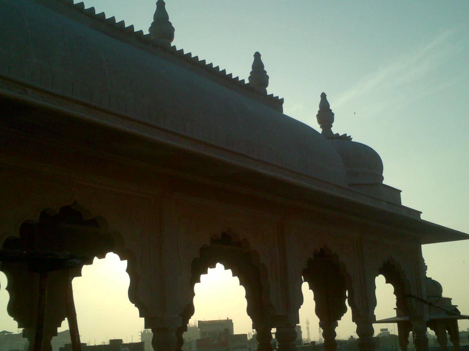 Hotel Ram Singh Palace ジャイプール エクステリア 写真