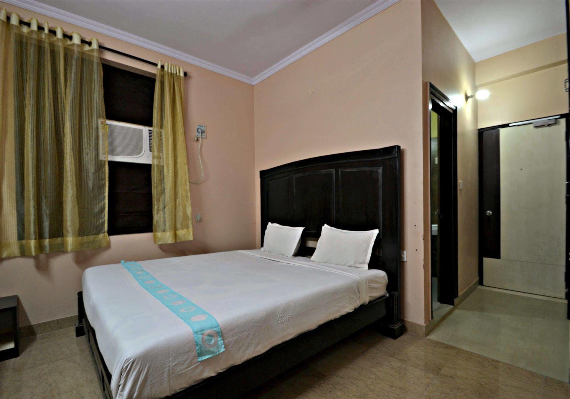 Hotel Ram Singh Palace ジャイプール エクステリア 写真
